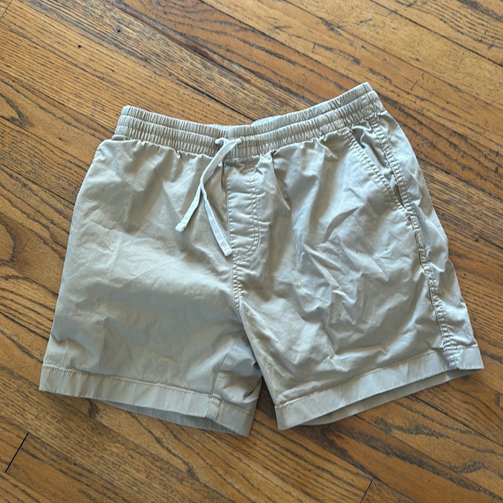 Men’s J. Crew 5” khaki shorts with elastic waist. Excellent used condition